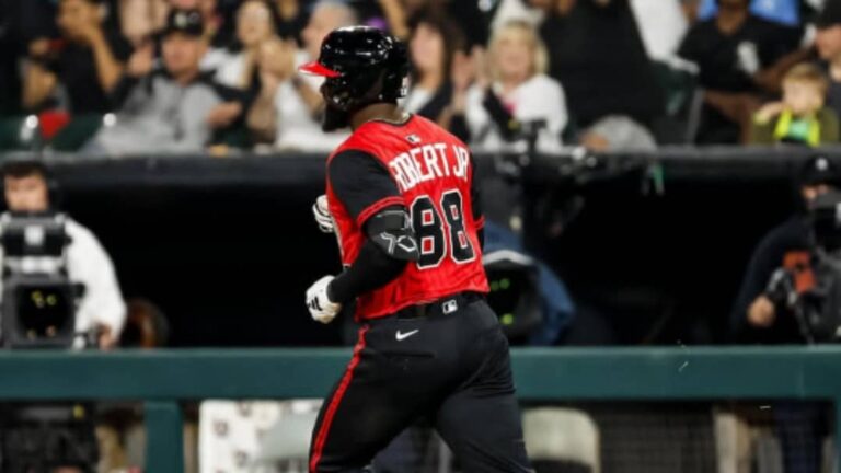Luis Robert Jr empuja tres en la victoria de Medias Blancas