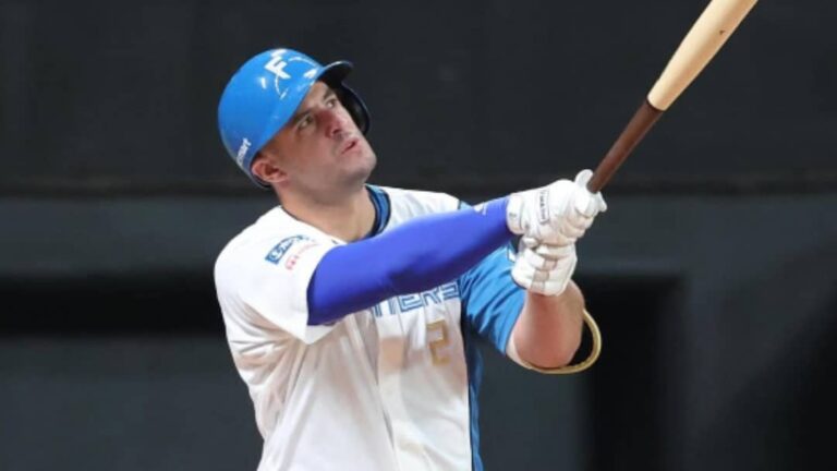 Ariel Martínez regresó a la NPB después de la lesión