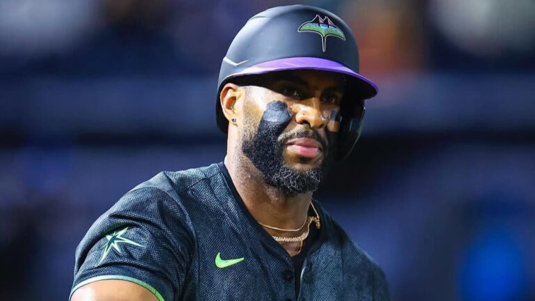 Yandy Díaz sumó otro partido multihits y es líder entre cubanos en MLB