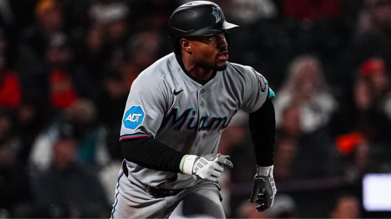 Los Marlins golpean temprano a Verlander y se llevan el primero en San Francisco