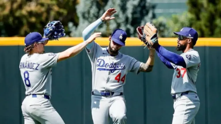 Andy Pagés empuja carrera ante los Reales de Kansas City
