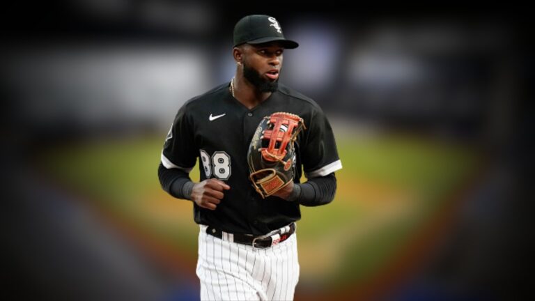 Luis Robert Jr. arranca la segunda mitad encendido y sube su valor en el mercado