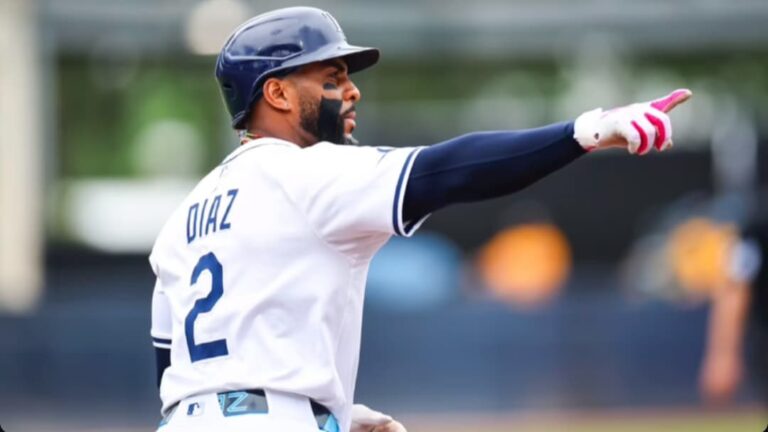 Yandy Díaz continúa imparable en MLB y despachó su HR 14 de la temporada