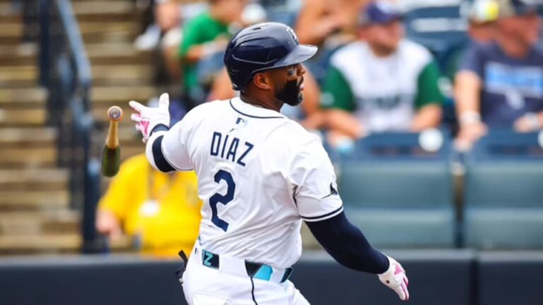 Yandy Díaz fue incluido en el equipo del mes de junio en MLB