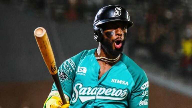 Julio Pablo Martínez la saca del parque dos veces en la Liga Mexicana