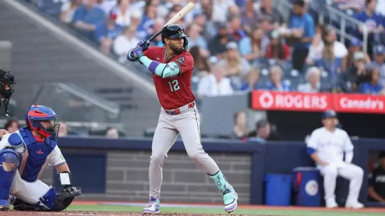 Lourdes Gurriel Jr y su desempeño en la primera mitad de la temporada 2025 en MLB