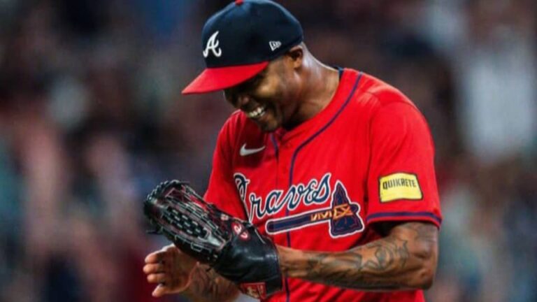 Raisel Iglesias cerró a gran nivel la primera parte de la temporada