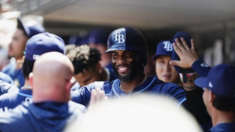 Yandy Díaz duplica y conecta extrabase en jornada de domingo en MLB