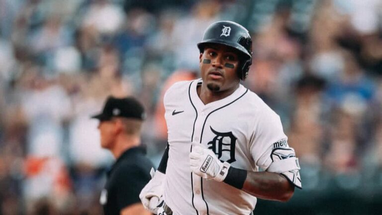 Andy Ibáñez conecta cuadrangular en su regreso a Grandes Ligas