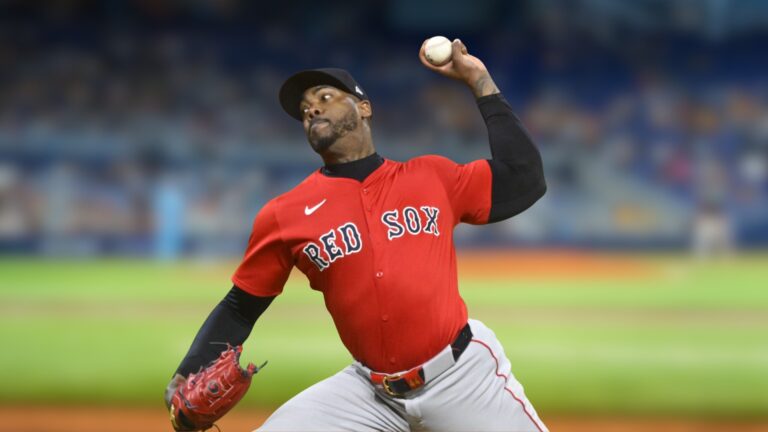 Aroldis Chapman entra en un club exclusivo de cerradores en MLB