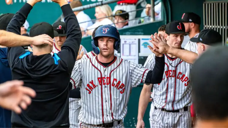 Los Jacksonville Jumbo Shrimp reaccionan al llamado de Troy Johnston