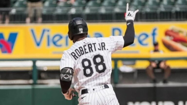 Luis Robert Jr con multihits y empujada ante Los Angeles Angels