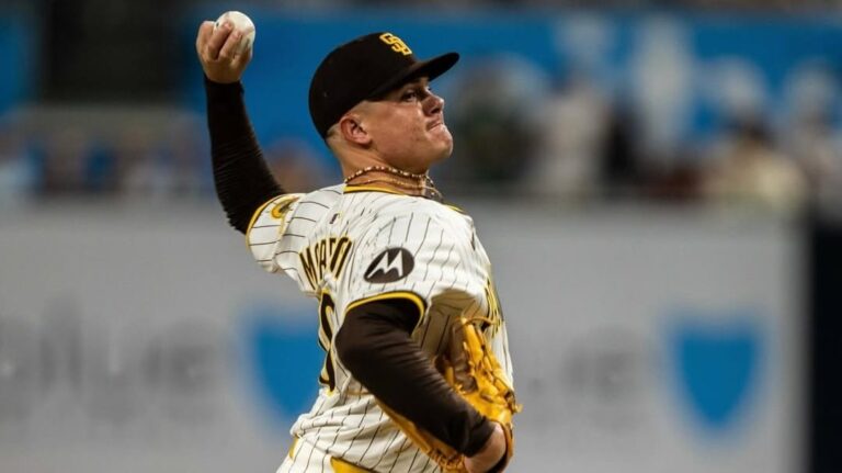 Adrián Morejón arriba a los 17 holds en la temporada ante Boston