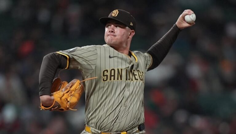 Adrián Morejón consigue otro relevo positivo para los Padres de San Diego