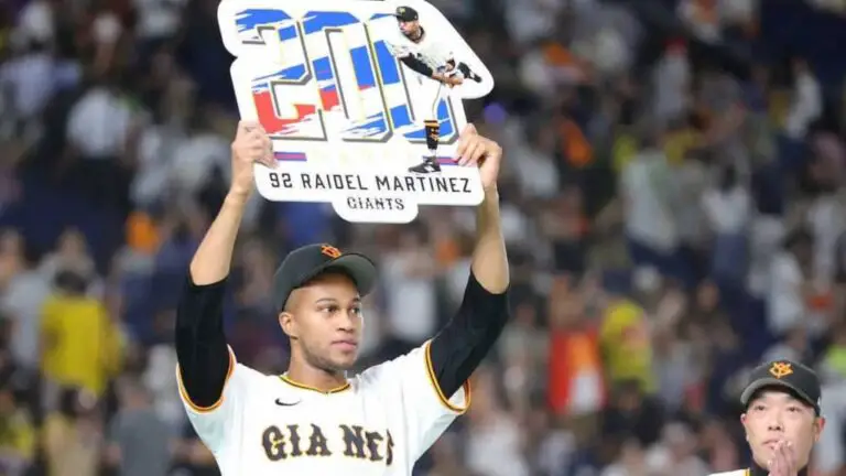 Raidel Martínez llegó a 200 salvamentos en la NPB