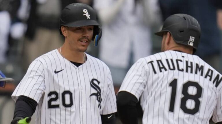 Miguel Vargas con multihits ante Kansas City