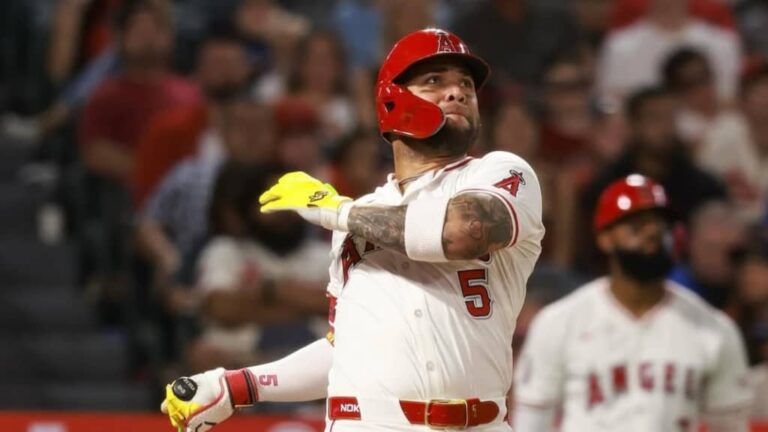 Yoan Moncada pega dos jonrones ante Cachorros de Chicago