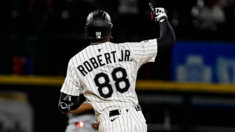 Luis Robert Jr pega jonrón para liderar el triunfo de Medias Blancas de Chicago