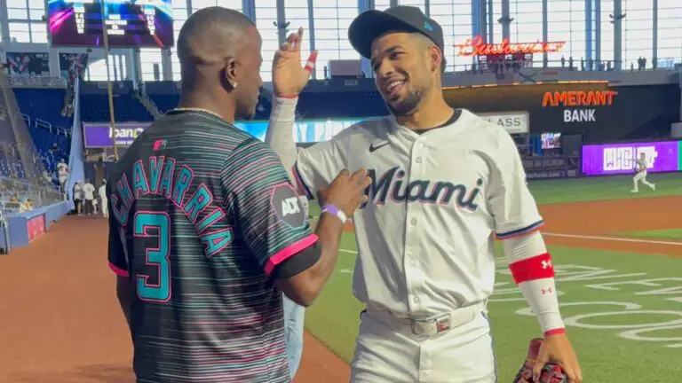 Adeiny Hechavarría dijo adiós en Miami con la camiseta de los Marlins en el corazón