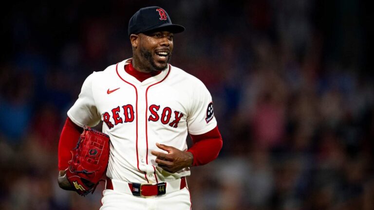 Aroldis Chapman suma 16 salidas seguidas sin permitir hit