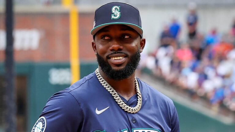 Randy Arozarena duplica y logra su primera campaña de 25-25 en la MLB
