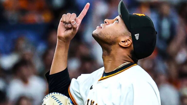Raidel Martínez salva en la NPB