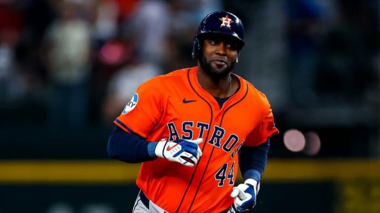Yordan Álvarez jonronea en paliza de Astros sobre Rangers