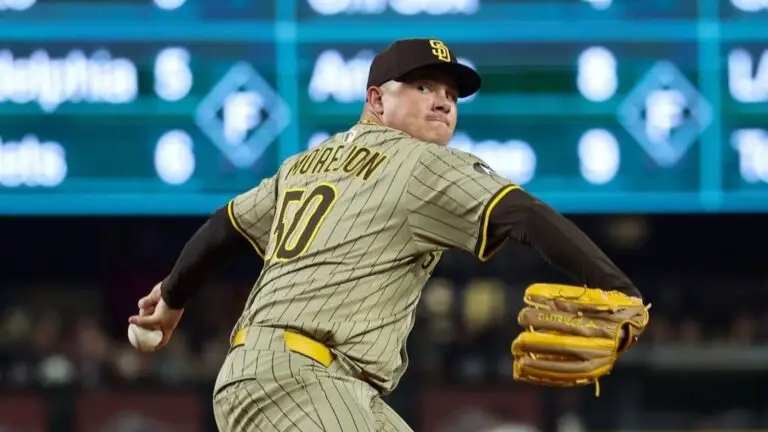 Adrián Morejón cuelga par de ceros y rebaja su PCL a 1.79 en la MLB