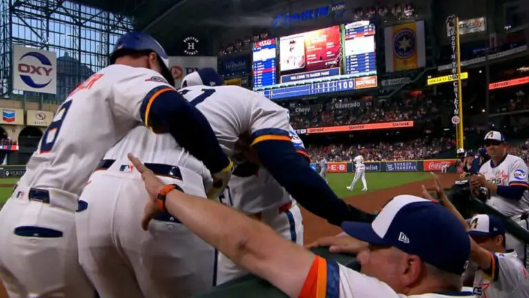 Astros vencen a Rangers pero pierde a Yordan Álvarez en aparatosa lesión