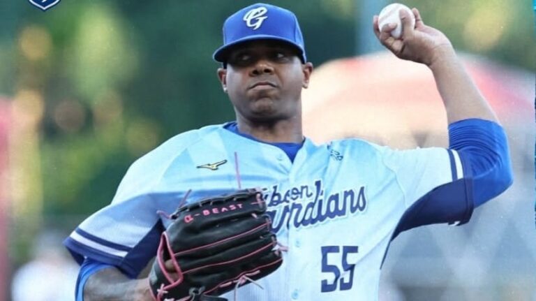 Roenis Elías cumplió con las expectativas en su estreno en el béisbol de Taiwán