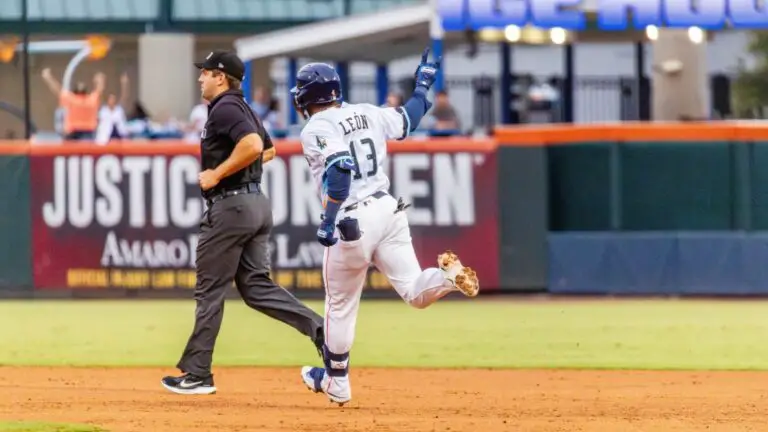 Pedro León es reclamado de la lista de waivers por los Orioles de Baltimore Pedro León es reclamado de la lista de waivers por los Orioles de Baltimore