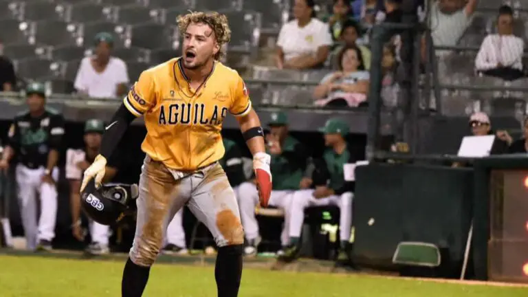 Raynel Delgado firma contrato de Ligas Menores con organización de MLB