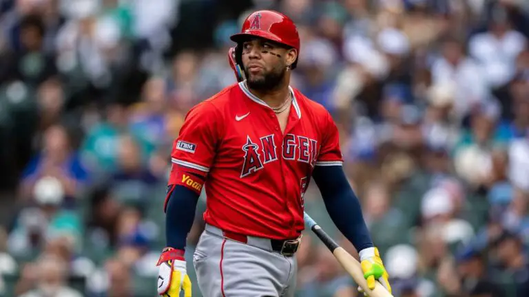 Yoan Moncada no pudo sobresalir con los Angelinos y vuelve a estar disponible en el mercado