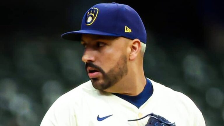 Néstor Cortés quedó lejos de su mejor versión con los dos equipos que jugó este año en la MLB