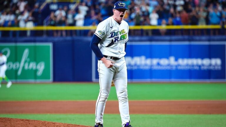 Marlins firman al relevista Pete Fairbanks