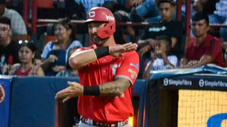 Rangel Ravelo jugará con Veracruz en la Liga Mexicana de Béisbol 2026