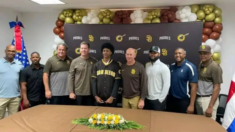 Jordan Pérez firmó con los Padres de San Diego