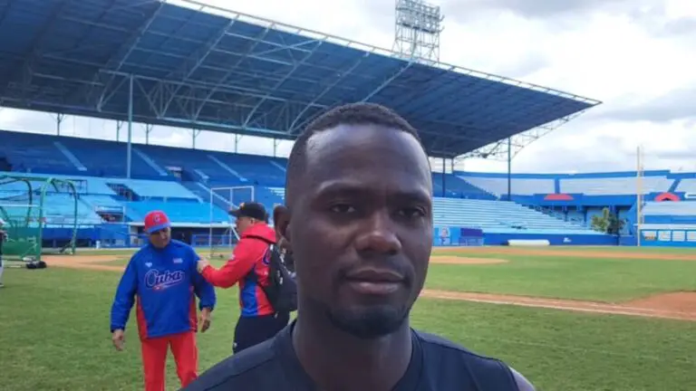 Liván Moinelo: «Es muy difícil llevarse el MVP como extranjero y lanzador» Liván Moinelo: "Es muy difícil llevarse el MVP como extranjero y lanzador"