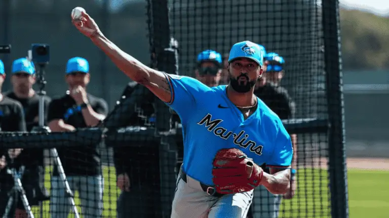 Alcántara y White protagonizan el segundo día del Spring Training