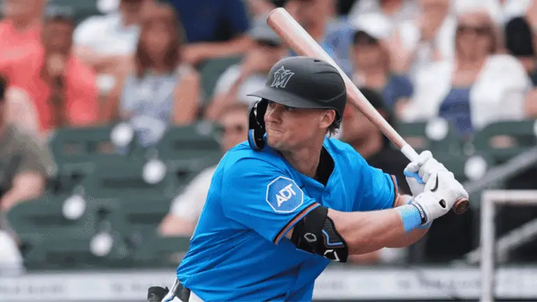 Kyle Stowers listo para hacer más ajustes y cumplir con las altas expectativas Kyle Stowers listo para hacer más ajustes y cumplir con las altas expectativas