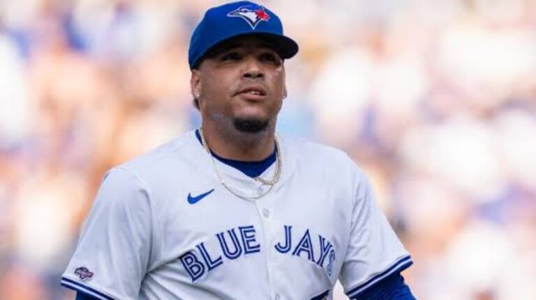 Lázaro Estrada lanzó dos entradas sin carreras en Spring Training