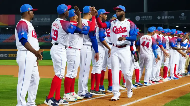 La emigración masiva obligó a cambiar el discurso en las convocatorias cubanas para el Clásico La emigración masiva obligó a cambiar el discurso en las convocatorias cubanas para el Clásico