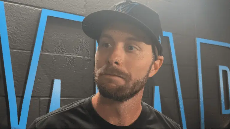 Los Marlins agregan a Austin Slater y fortalecen la alineación