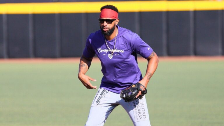 Henry Urrutia volverá a jugar con los Conspiradores de Querétaro en la LMB