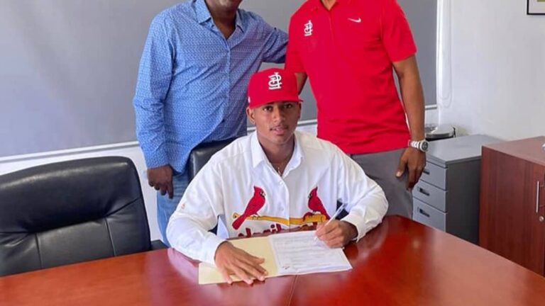 Yoerny Junco, sobrino de Lázaro Junco, es despedido por los Cardenales de San Luis