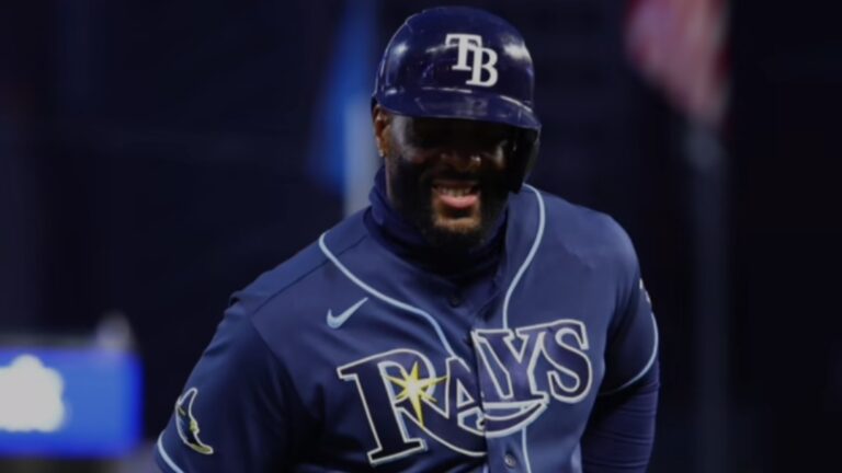 Yandy Díaz llegó a 10 RBI y sumó extrabase en jornada sabatina de Grandes Ligas