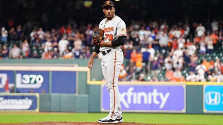 Yennier Cano solo necesitó nueve lanzamientos para dominar a San Francisco