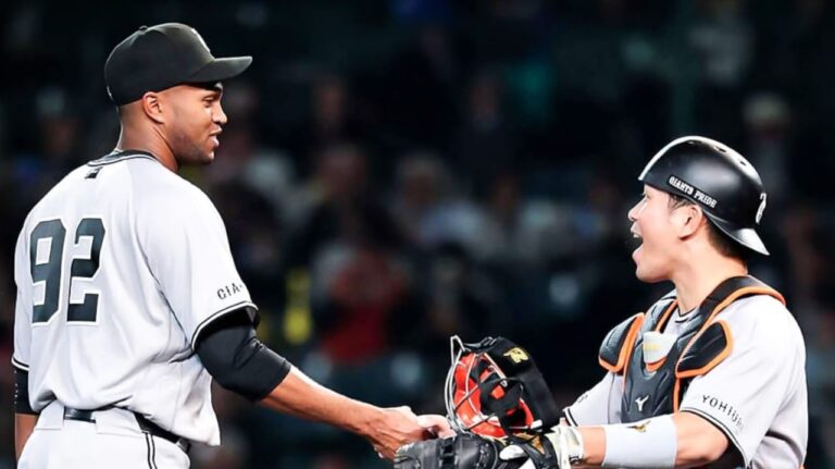 Raidel Martínez salva su cuarto juego de la temporada Raidel Martínez salva su cuarto juego de la temporada