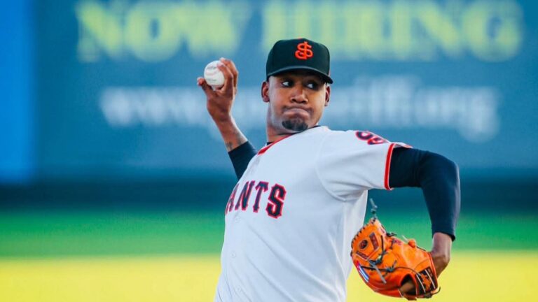 Ubert Mejías triunfa en Clase-A y sobresale entre cubanos