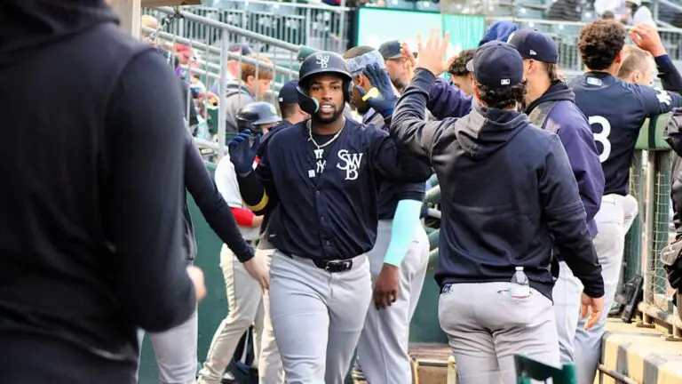 Yanquiel Fernández despacha su jonrón 13 del año y el cuarto de la semana en Triple A